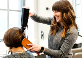 How to go to cosmetology school for free